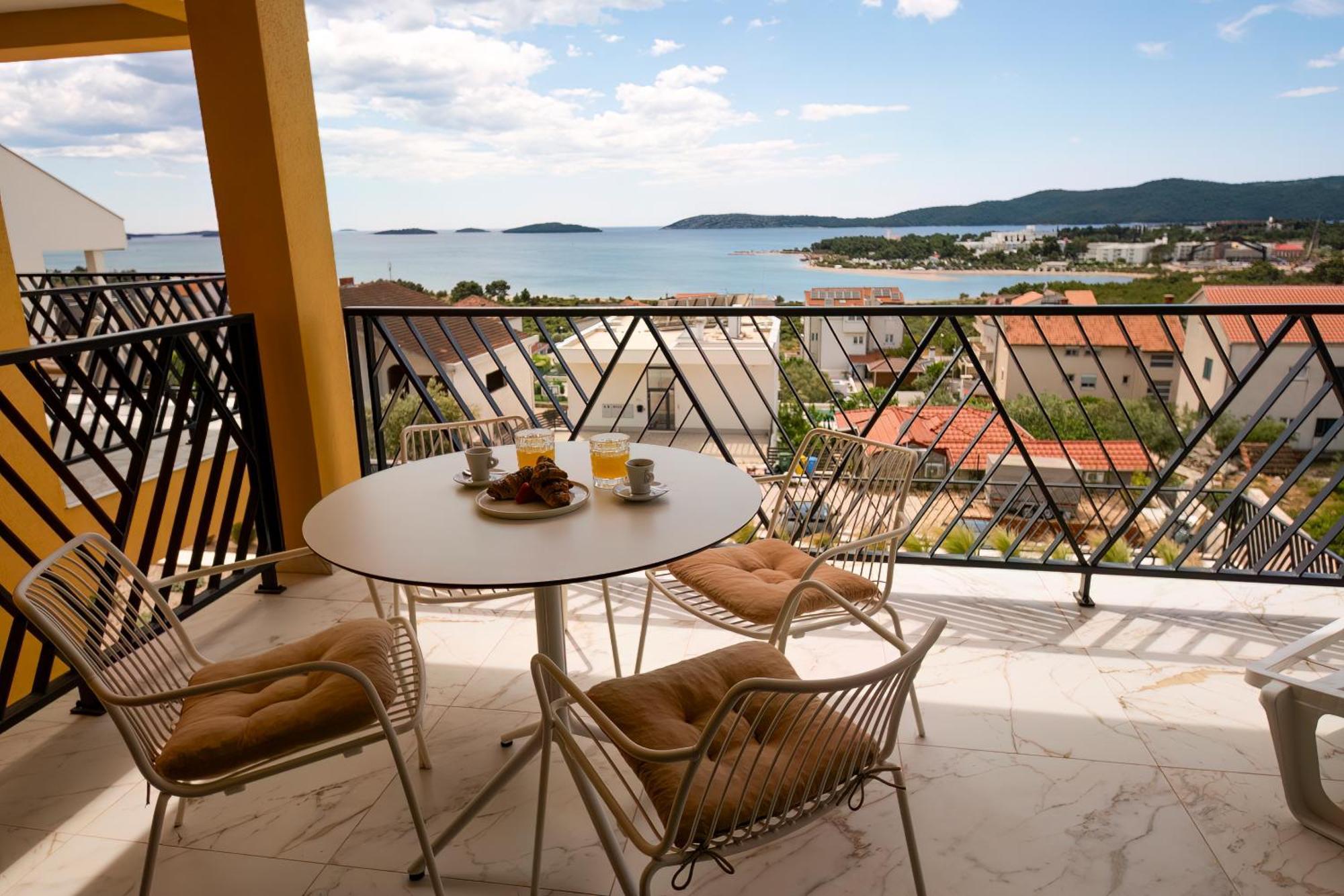 Mediterana Art Deco Resort (Adults Only) Šibenik Esterno foto