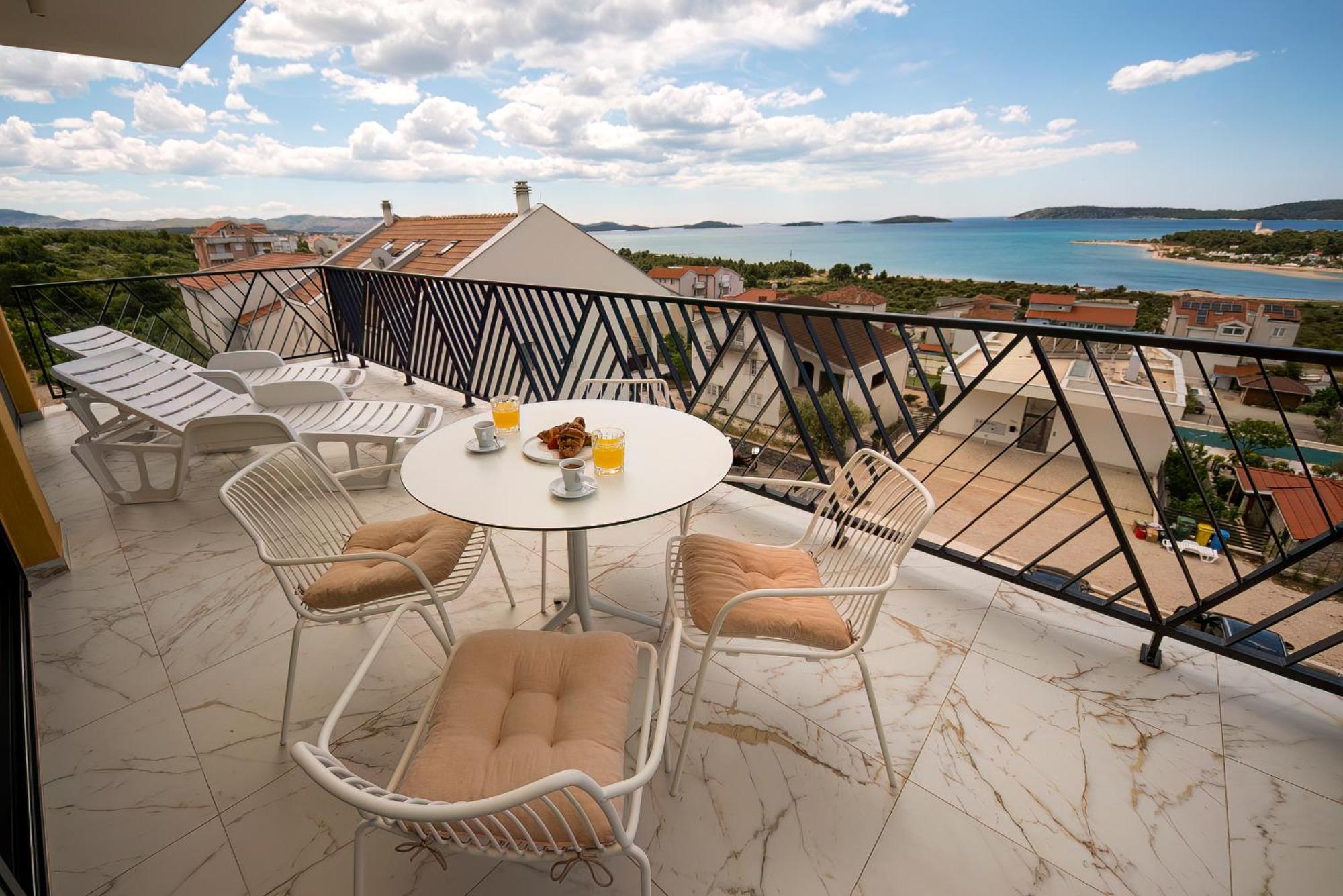 Mediterana Art Deco Resort (Adults Only) Šibenik Esterno foto